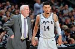 开云体育平台APP-湖人完胜美国男篮，丹尼·格林送出助攻