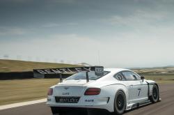 开云体育入口-乌克兰铁桶阵封锁莱比锡，莱万神来之笔定乾坤