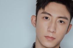 开云体育平台APP-最后的决斗场，布克如何以个人之力撕裂东部最强防线