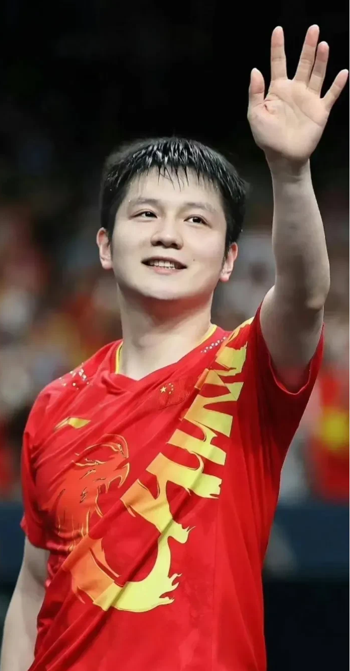 中国乒乓球队横扫波兰乒乓球队，樊振东打破历史纪录