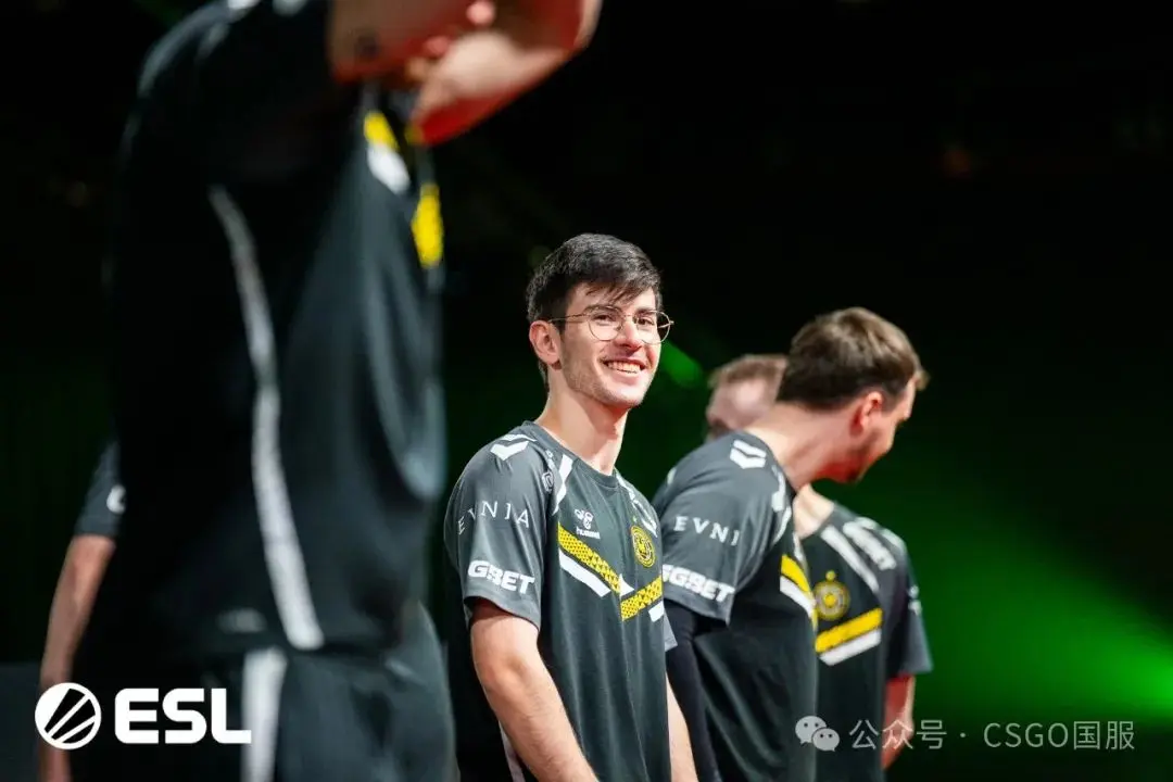 关于Vitality翻盘LGD，Huni惊艳世界的信息