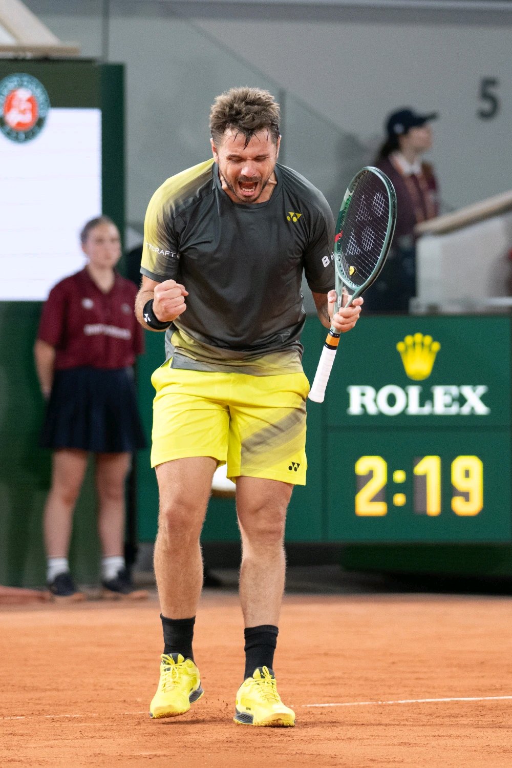 西班牙网球队轻取德国网球队，瓦林卡三分雨点燃全场的简单介绍