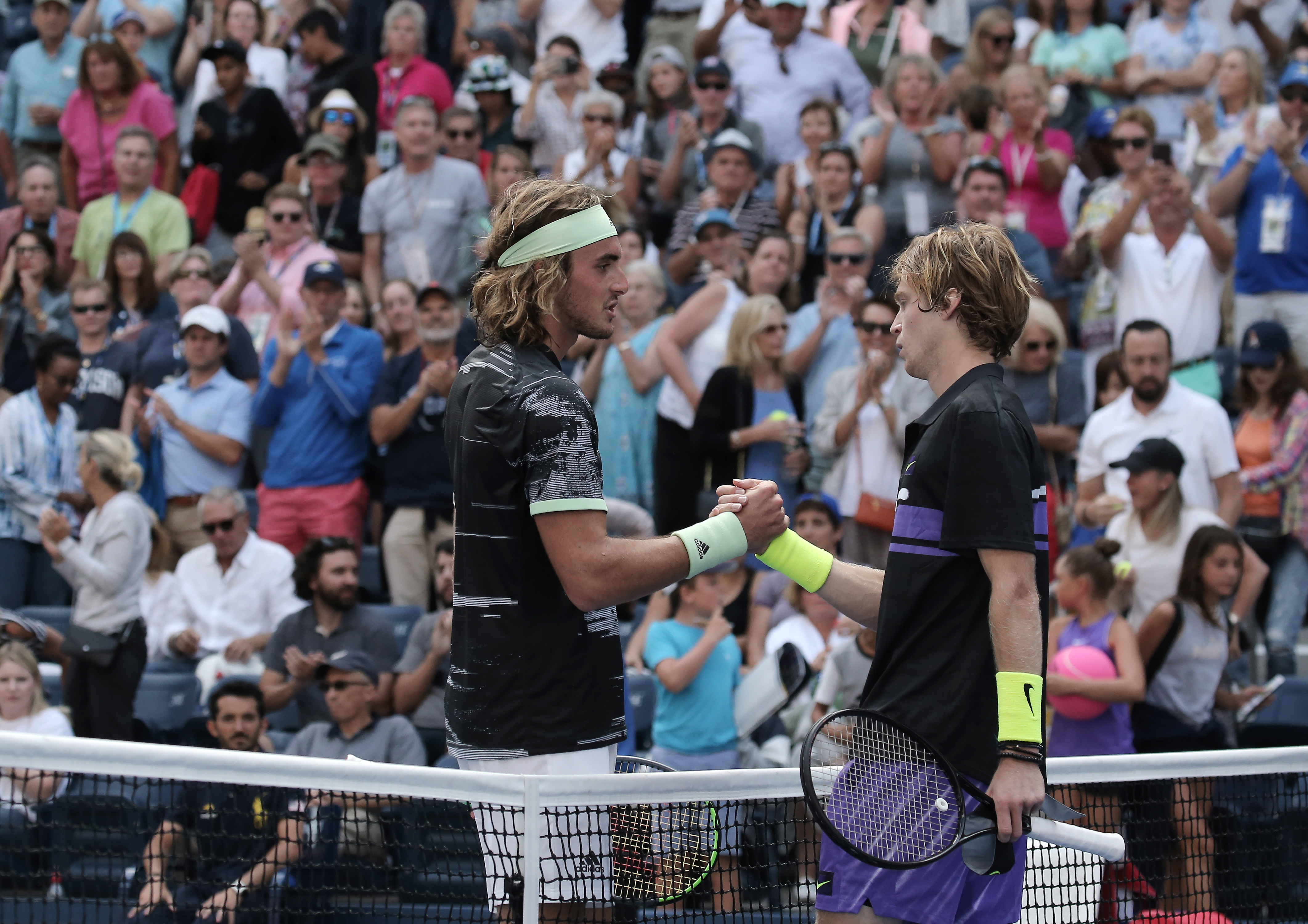 德国网球队力克世界网球队，西西帕斯关键制胜的简单介绍