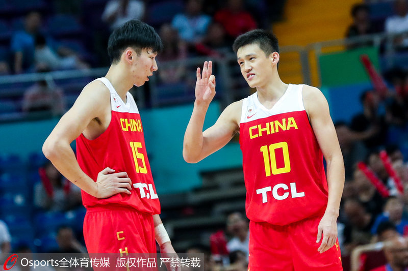 意大利男篮力克塞尔维亚男篮，哈里斯完成帽子戏法