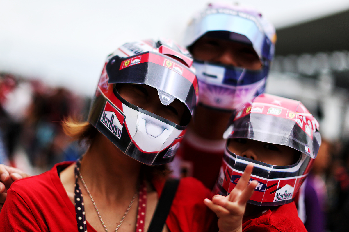 包含法拉利逆转索伯车队，佩雷兹带队取胜的词条