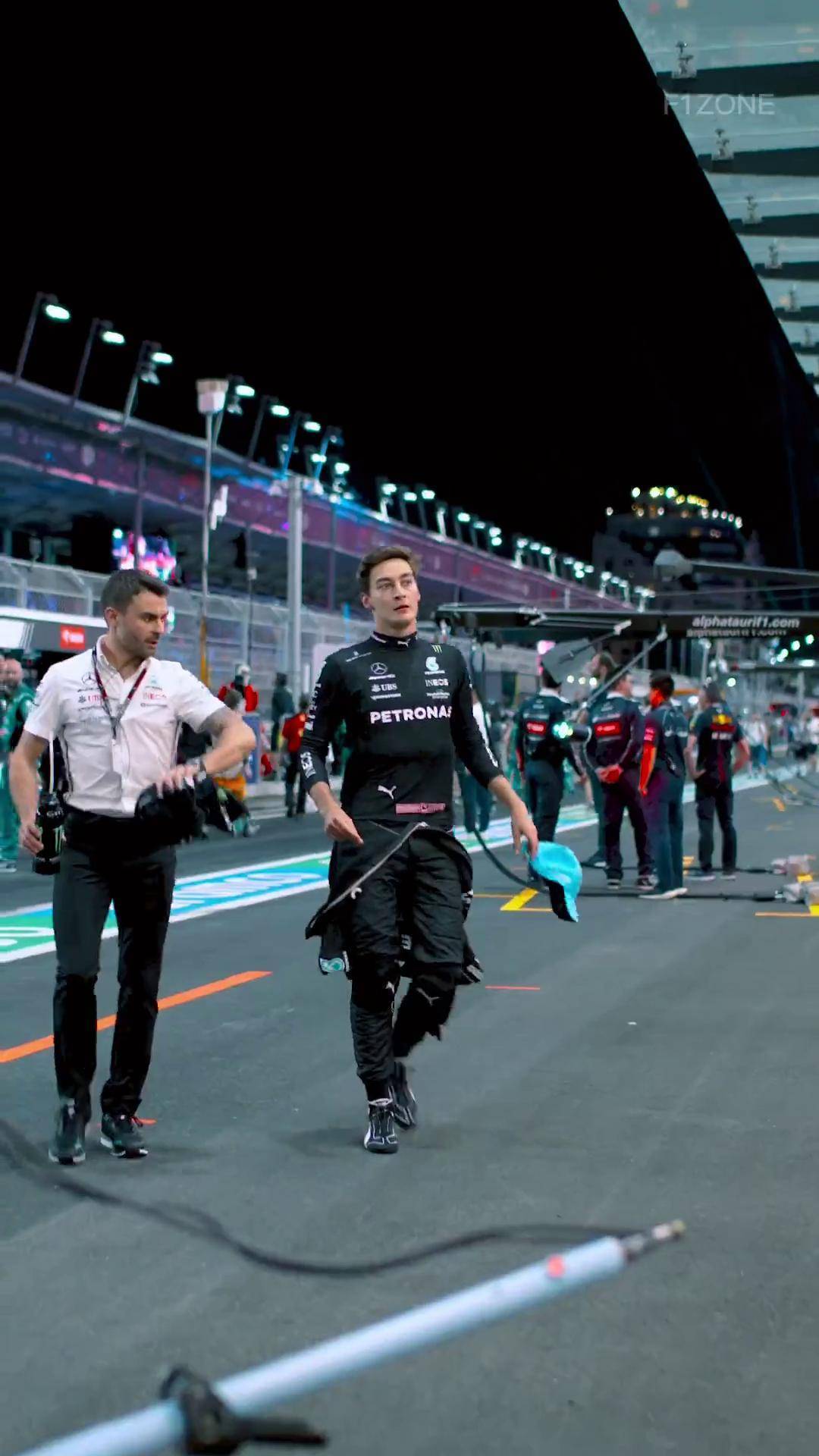 威廉姆斯完胜迈凯伦，拉塞尔带队取胜