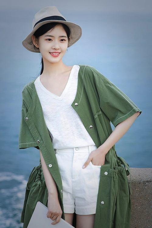 波兰奥恰洛夫横空出世，三狮军团惨遭技术性横扫