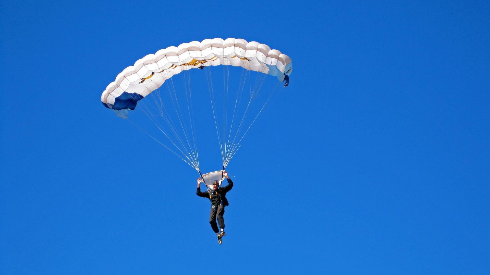 绿茵启示录，卡塞米罗点燃一团火，塞内加尔则画下一条路