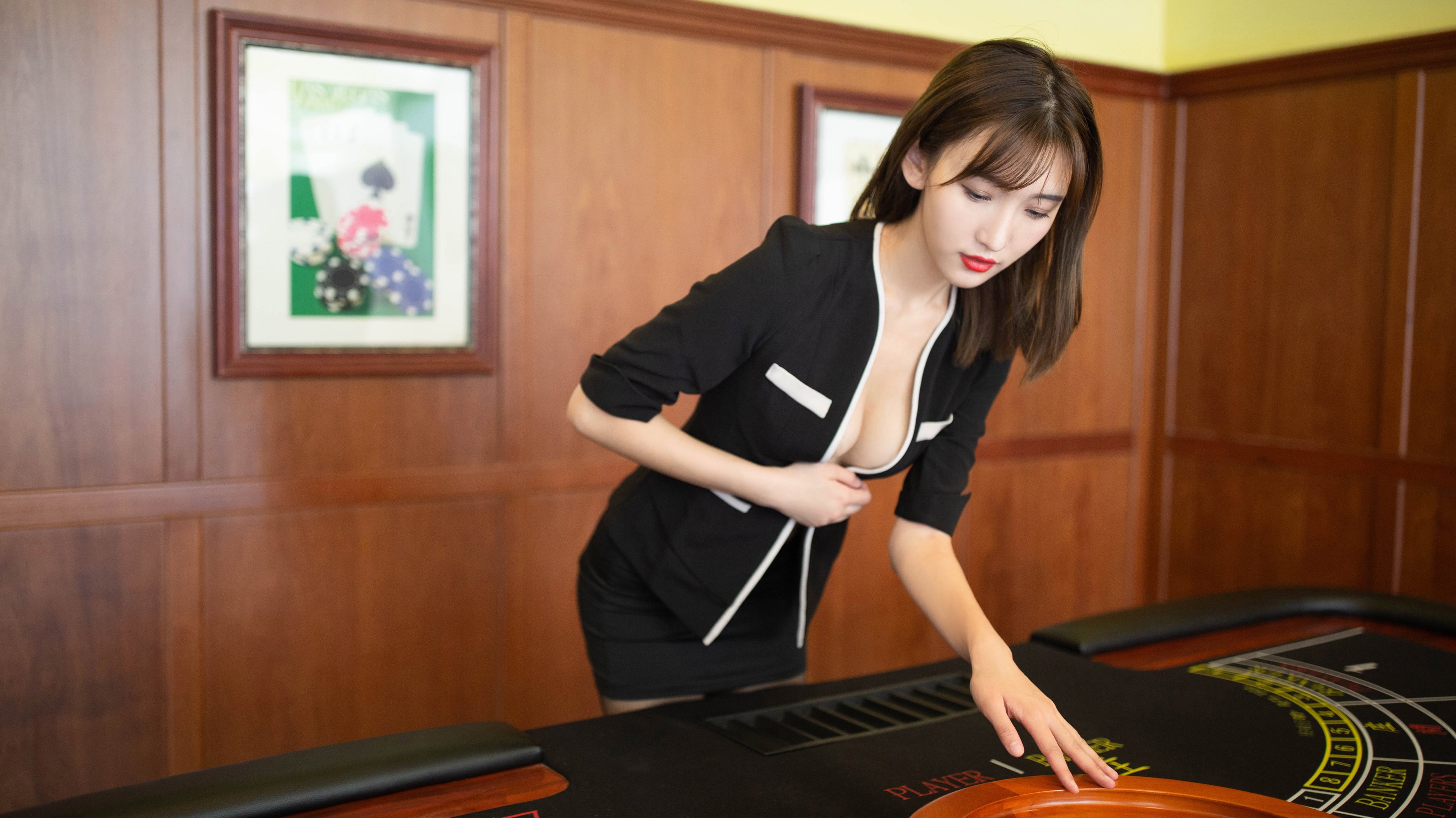 巅峰对决，巴萨力克雷恩，赖斯教科书式表现引领胜利